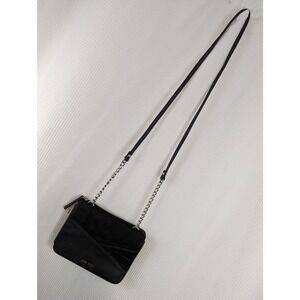 NINE WEST! CROSSBODY BLACK PEBBLED FAUX LEATHER, FAUX SUEDE BAG, PURSE!